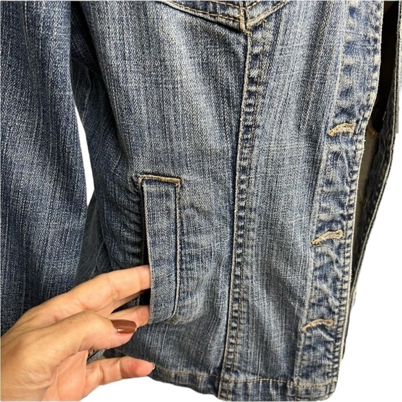 Tommy Hilfiger Jean Denim Jacket. Distressed. Small - Picture 4 of 10